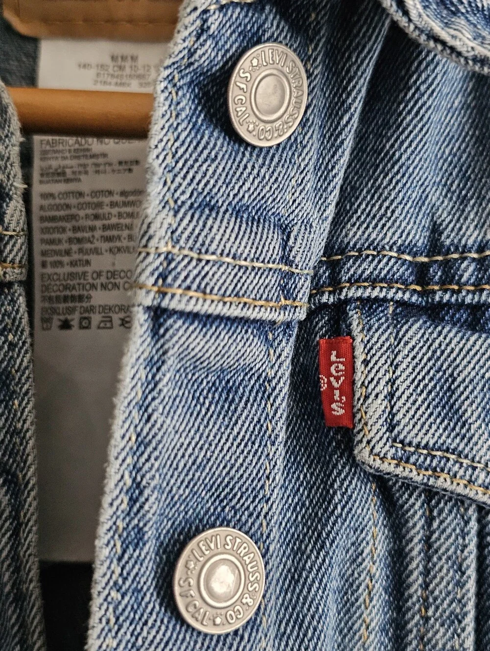 Levi's Kids Denim Trucker Jacket Blue 100% Cotton Button Front Size 10–12 Years